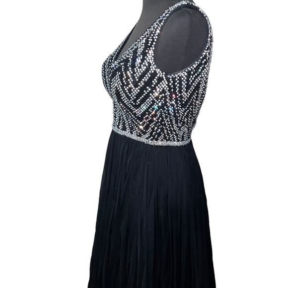 Size 6 Custom Jovani Pageant/Formal Gown Purchased at Regalia in Orlando - Picture 3 of 5